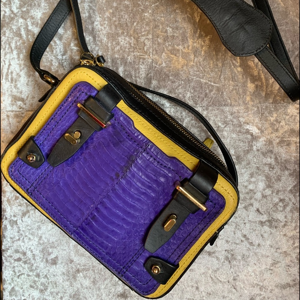 Beautiful and unique color, Etienne Aigner crossbody bag
